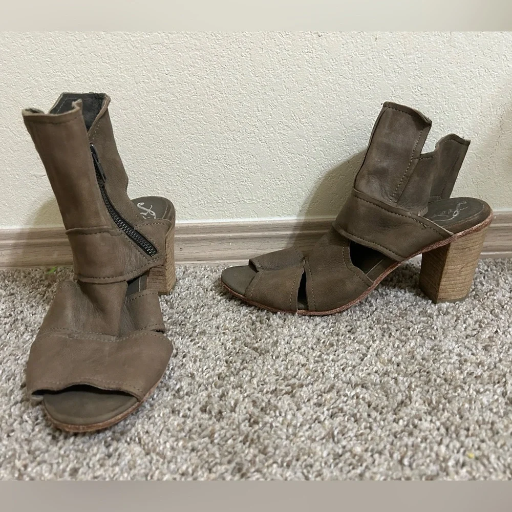 Free People Effie Block Heel Brown Leather Women's Size 39 8 Block Heel Booties